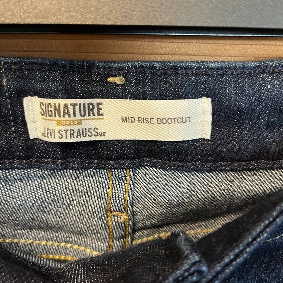 Mid-Rise Boot Cut Levis 14 Long - Picture 6 of 7